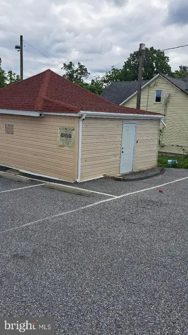 7701 Belair #rear Garage, Nottingham
