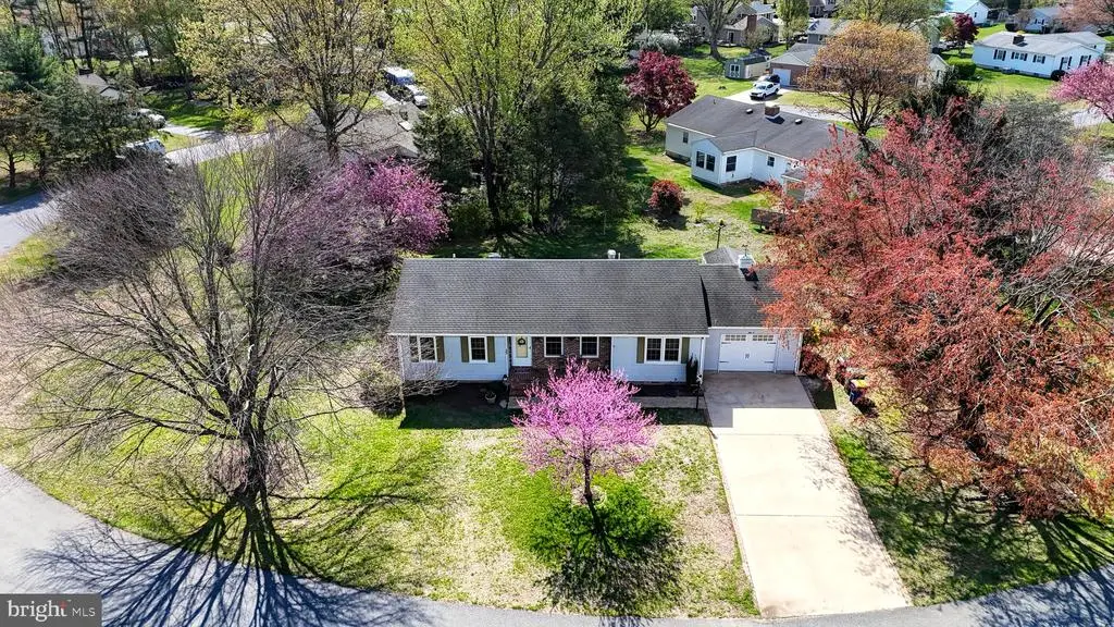 52 Delshire Dr, Dover