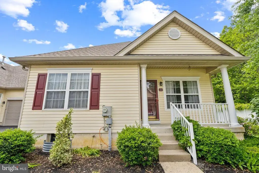 22 Regents Ct, BENSALEM