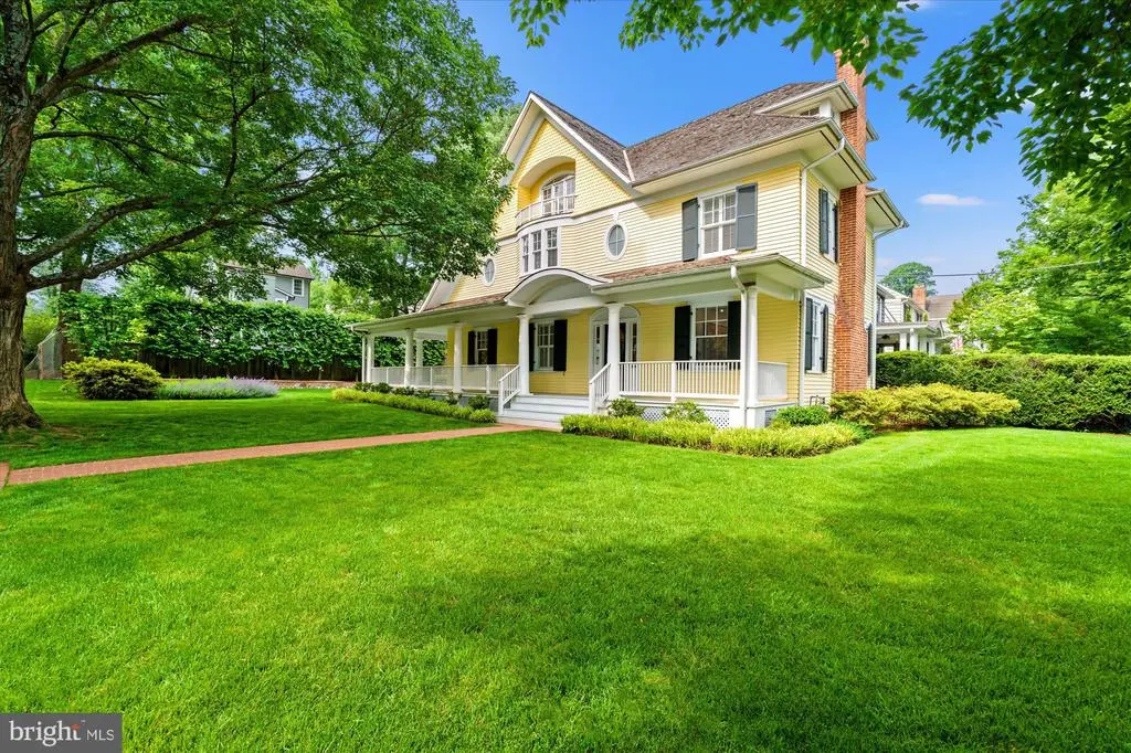 3700 Underwood St, CHEVY CHASE