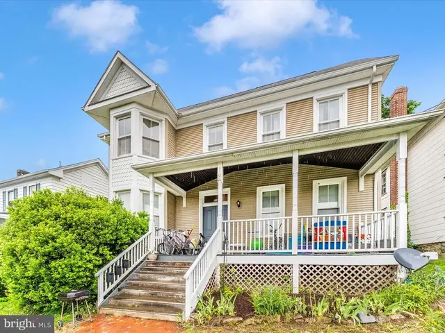 21 E A St, Brunswick