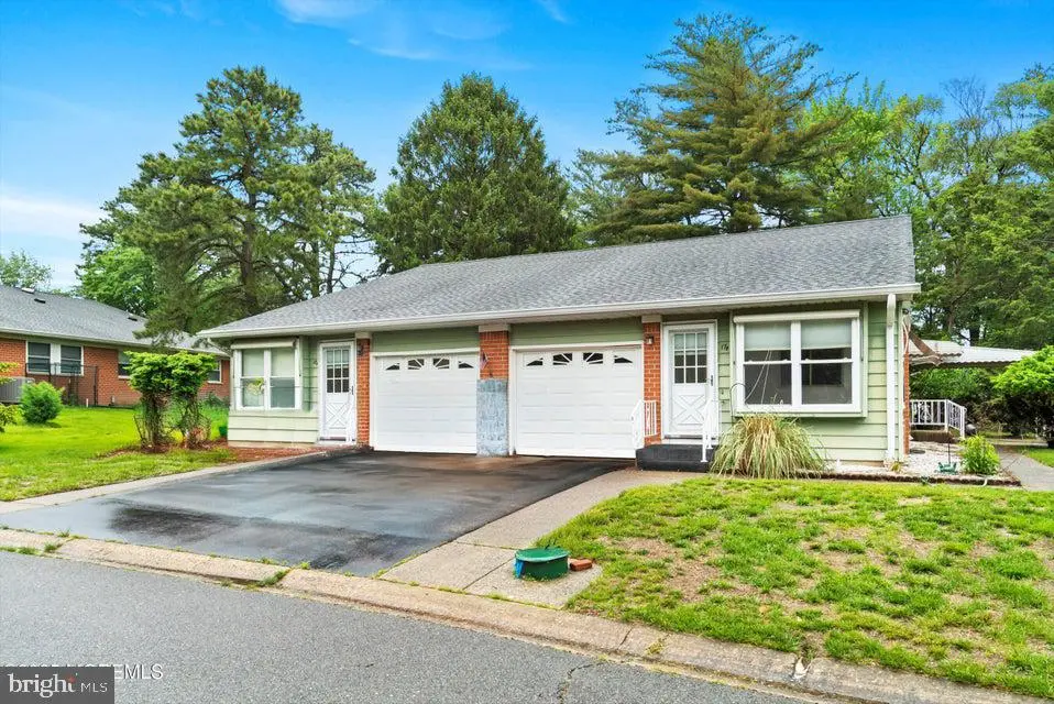 17 B Bennington Ln, WHITING