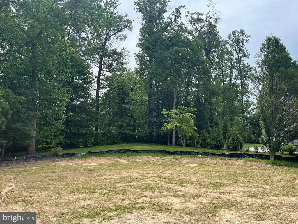 15109 Rosecroft Rd, Rockville