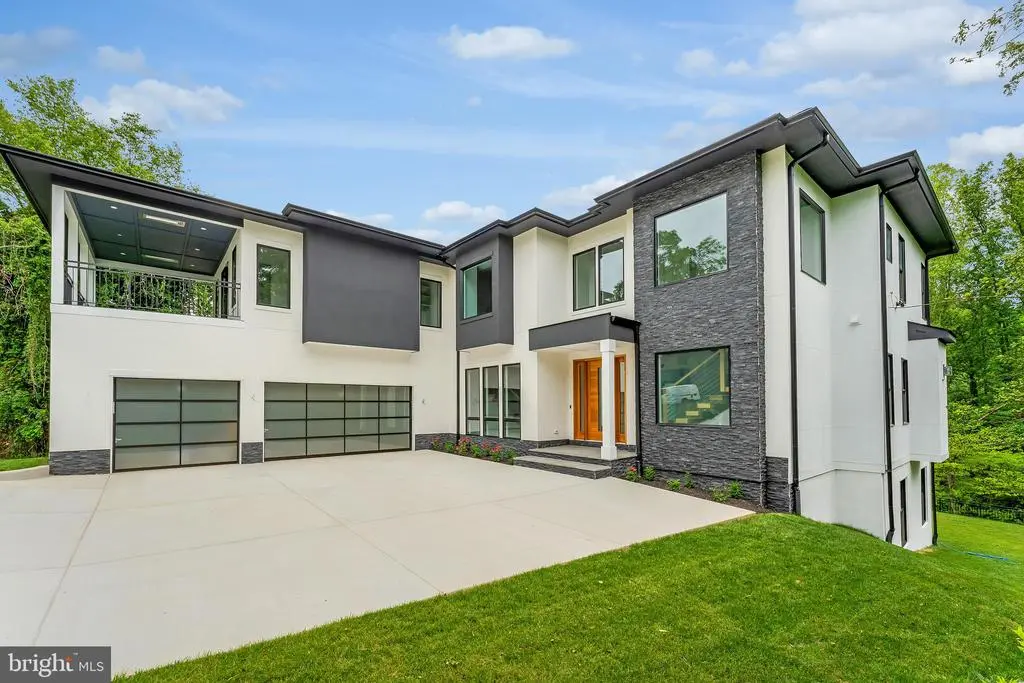 1434 Waggaman Cir, MCLEAN