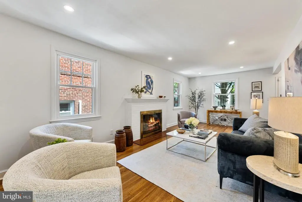 1604 Crittenden St Ne, WASHINGTON