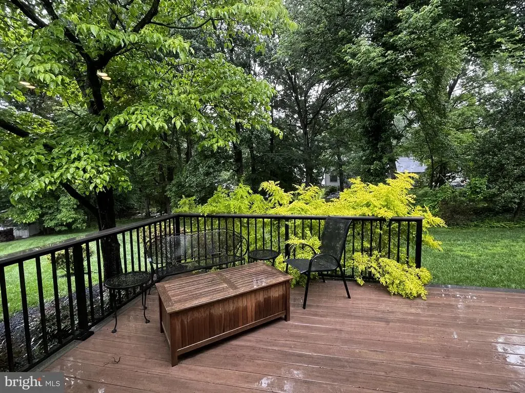 803 Cambridge Dr, Newark