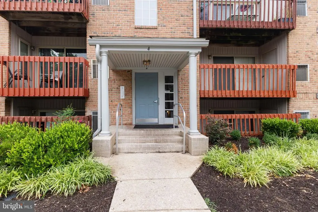 4 Cloverwood Ct #203, Essex