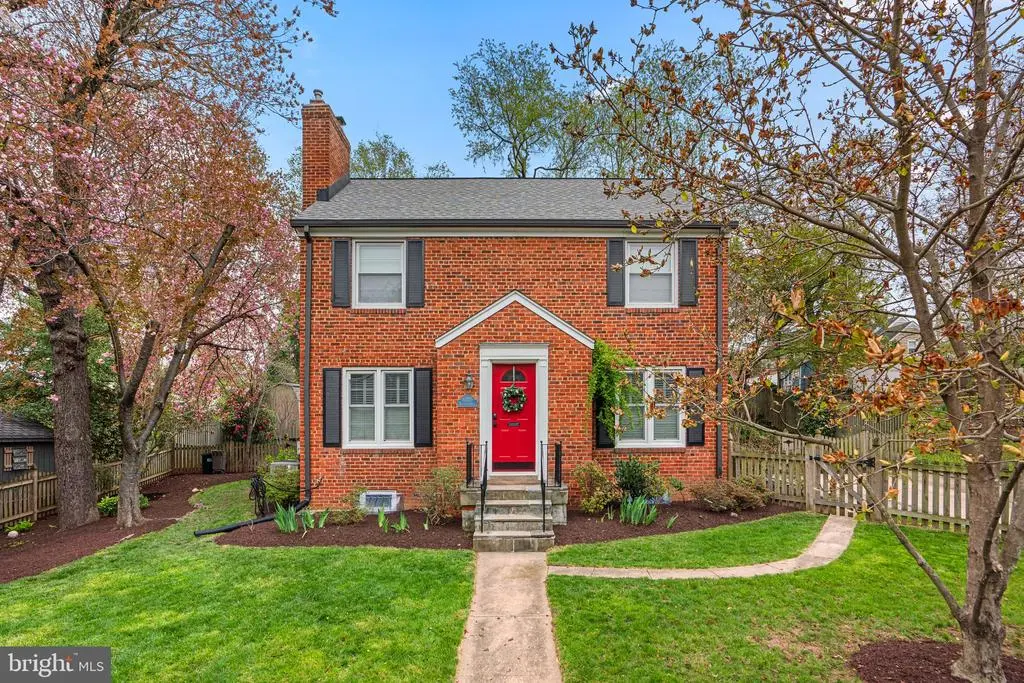 10205 Woodmoor Cir, Silver Spring