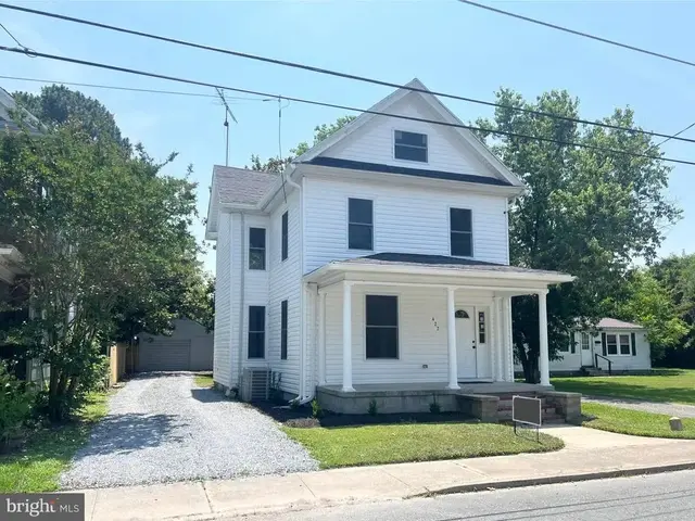 422 Willis St, Cambridge