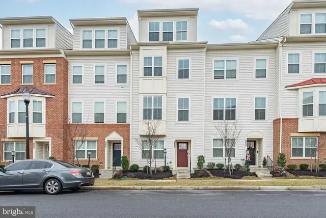 7038 Rackham Way, Hanover