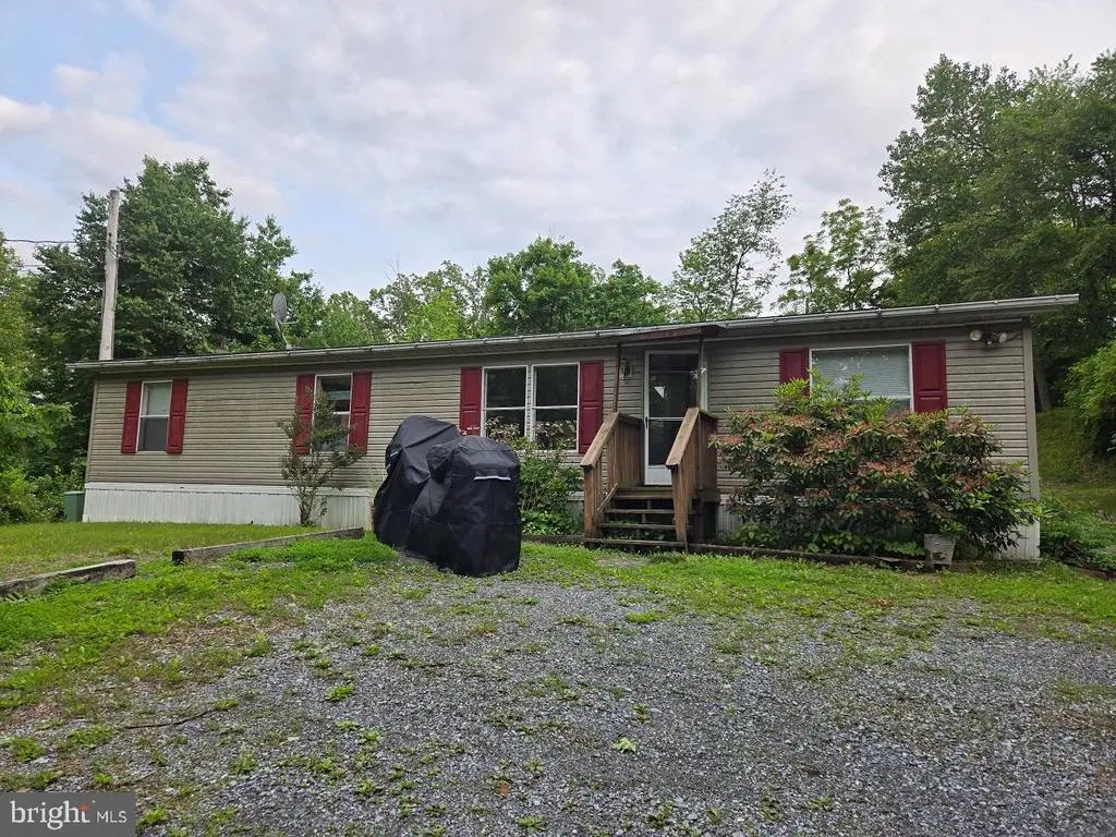 76 Powerline Rd, Boyertown