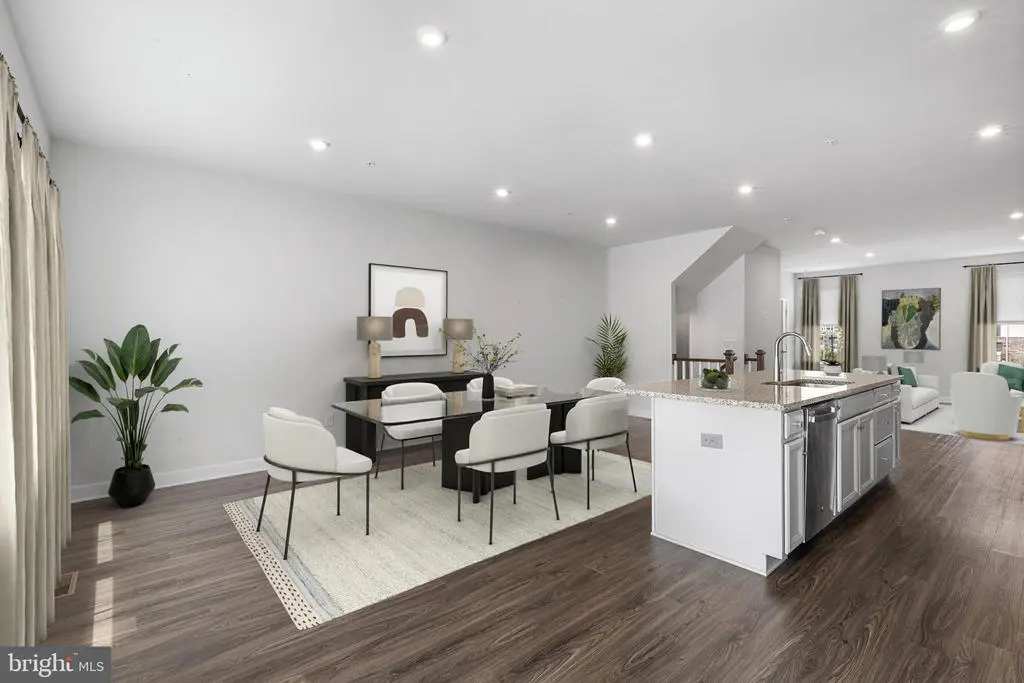 612 Holywell Dr, Malvern