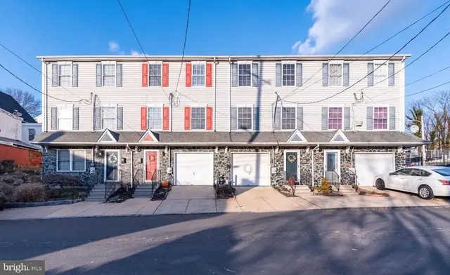 1505 W 5th St, Wilmington