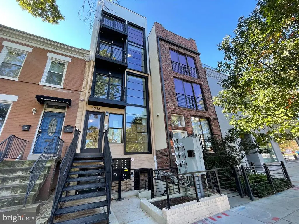 1313 Pennsylvania Ave. St Se #102, WASHINGTON