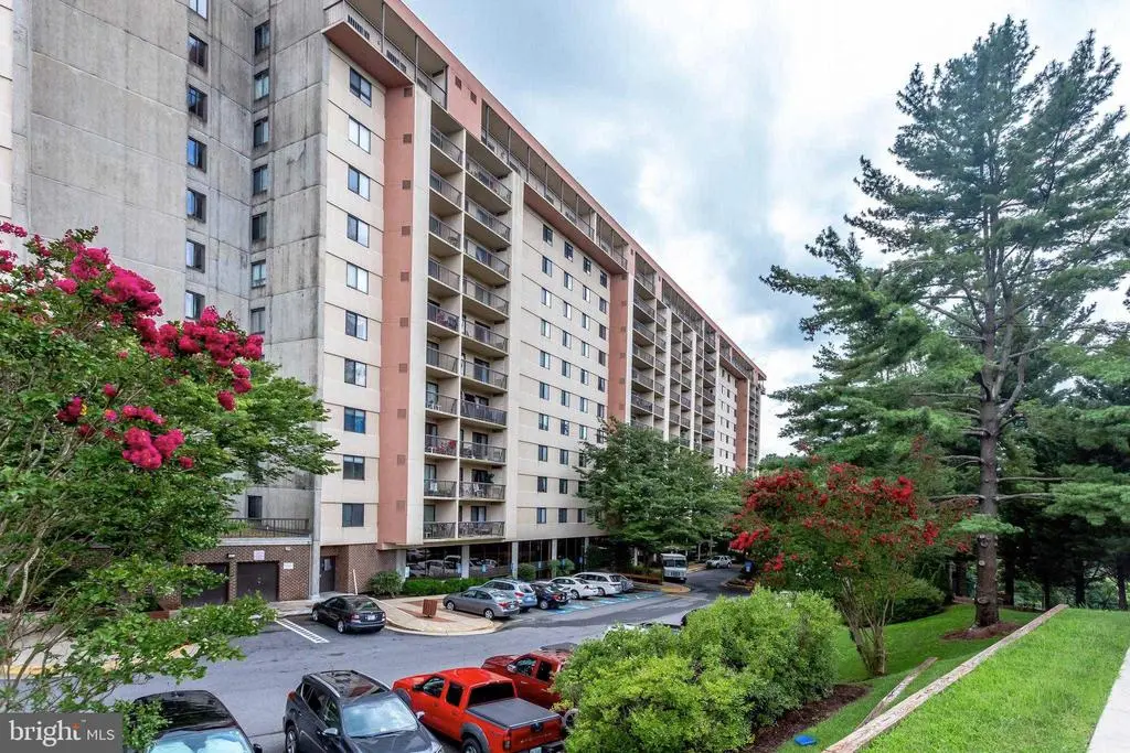3800 Powell Ln #519, FALLS CHURCH