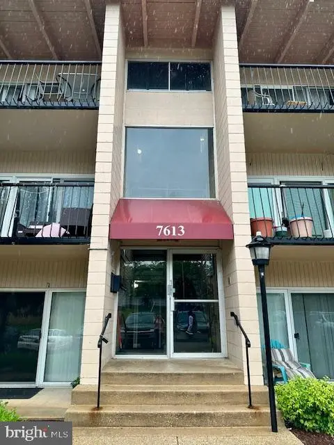 7613 Fontainebleau Dr #2110, Hyattsville
