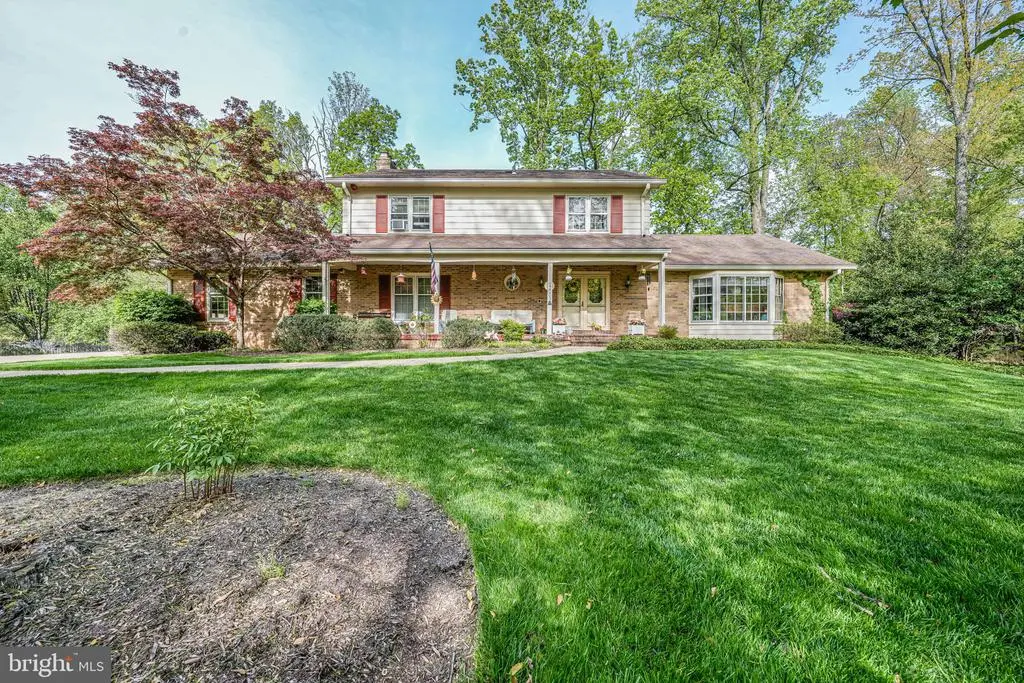 12003 Turf Ln, Reston