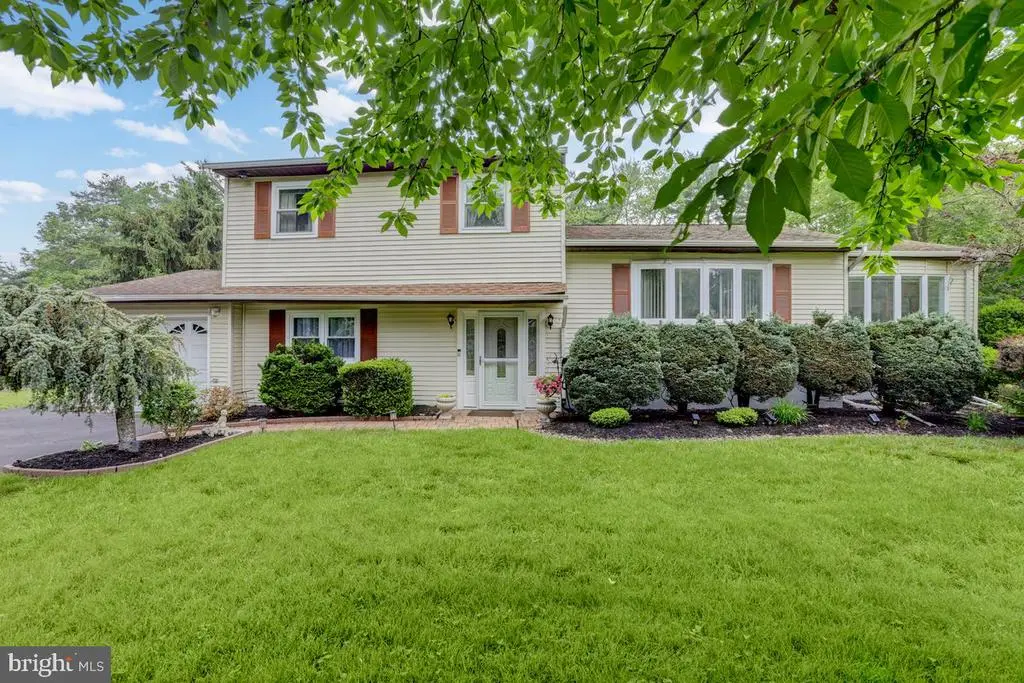 61 Rocky Brook Rd, Cranbury