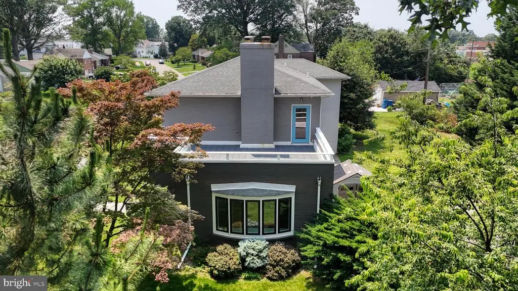 225 Dupont Cir, Wilmington