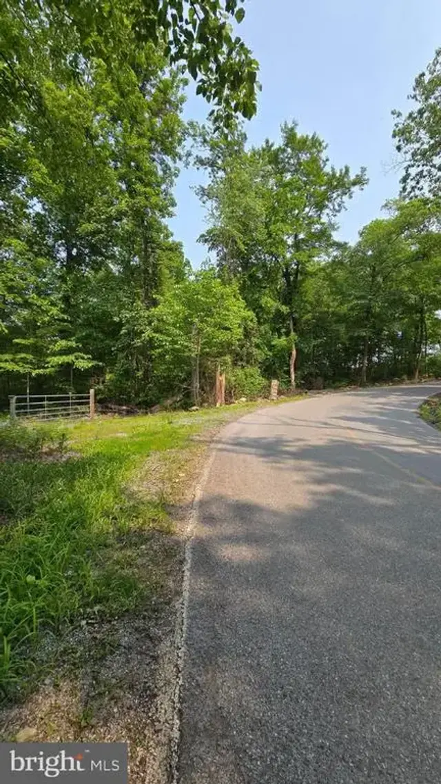 Ritchie Rd, Cascade