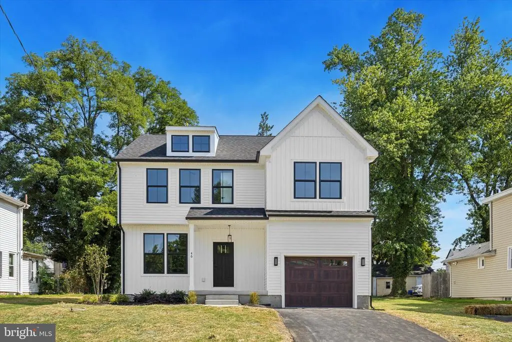 46 Penn St, WOODBURY