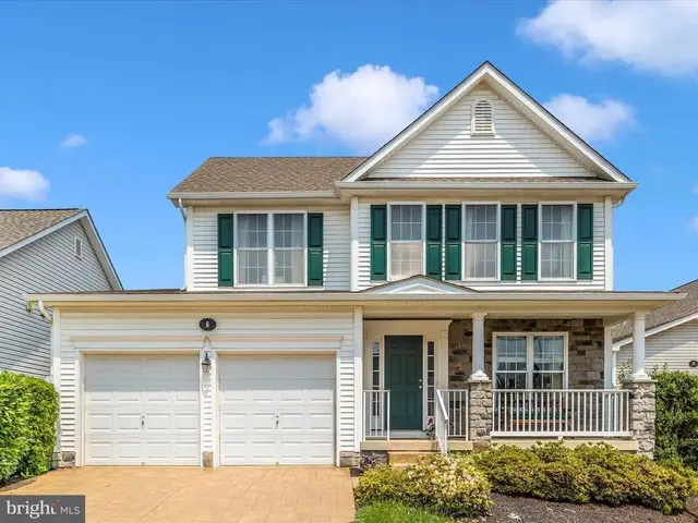 6 Stine Ct, Middletown