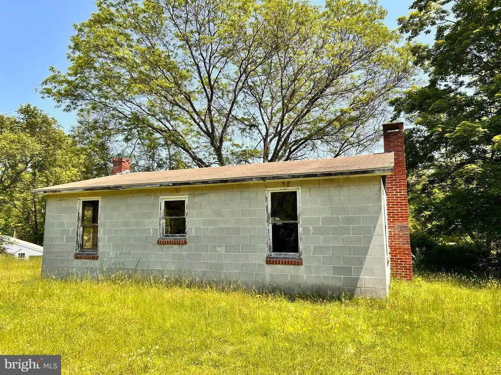 25 Mickey Ln, MILROY