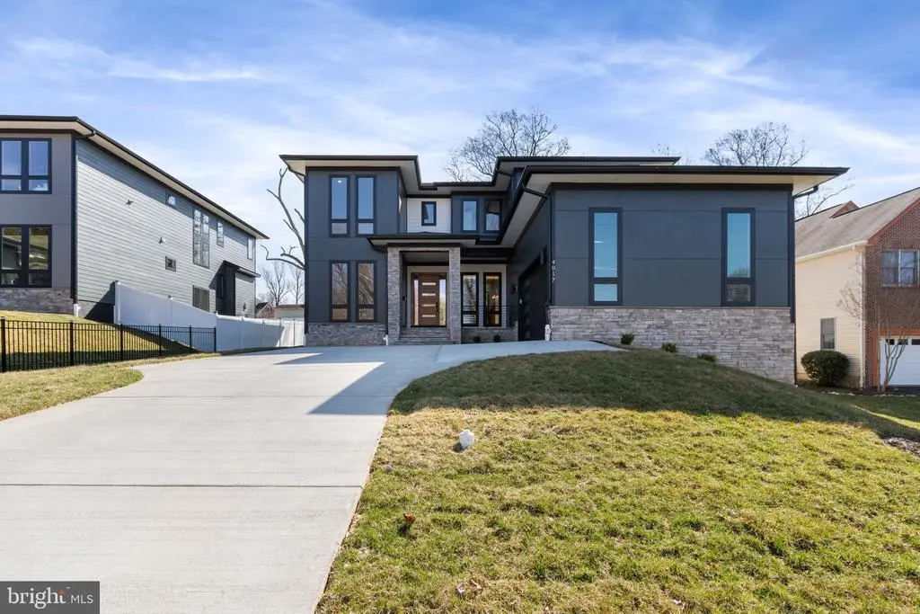 4017 Woodland Rd, ANNANDALE