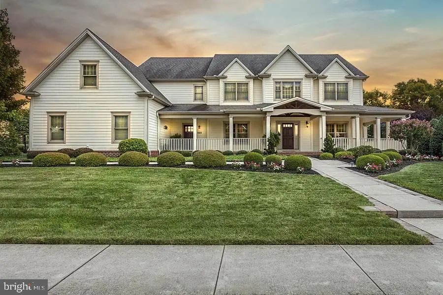 323 Southview Dr, Mechanicsburg