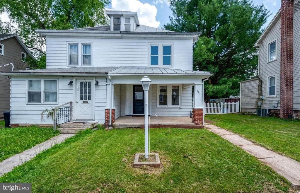 143 N 2nd St, MOUNT WOLF