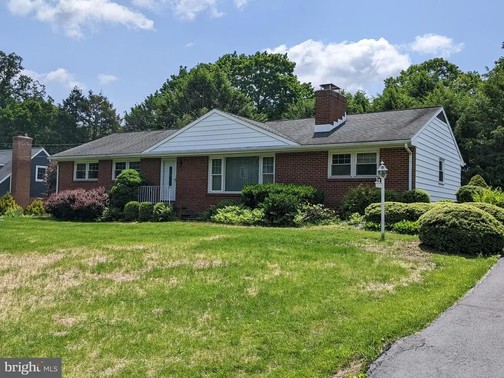 22 Mount Airy Dr, Wilmington