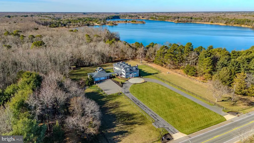 2029 E Buckshutem Rd, MILLVILLE