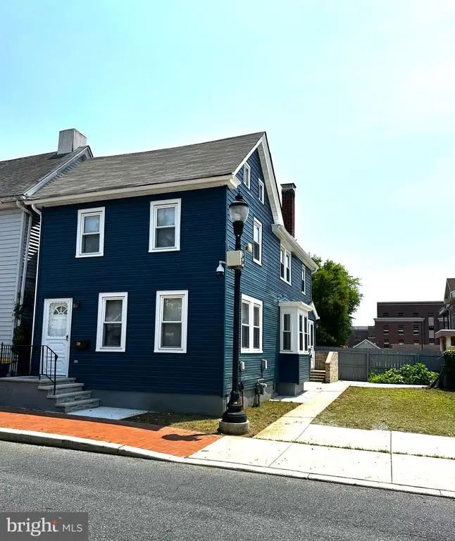 128 W North St, DOVER