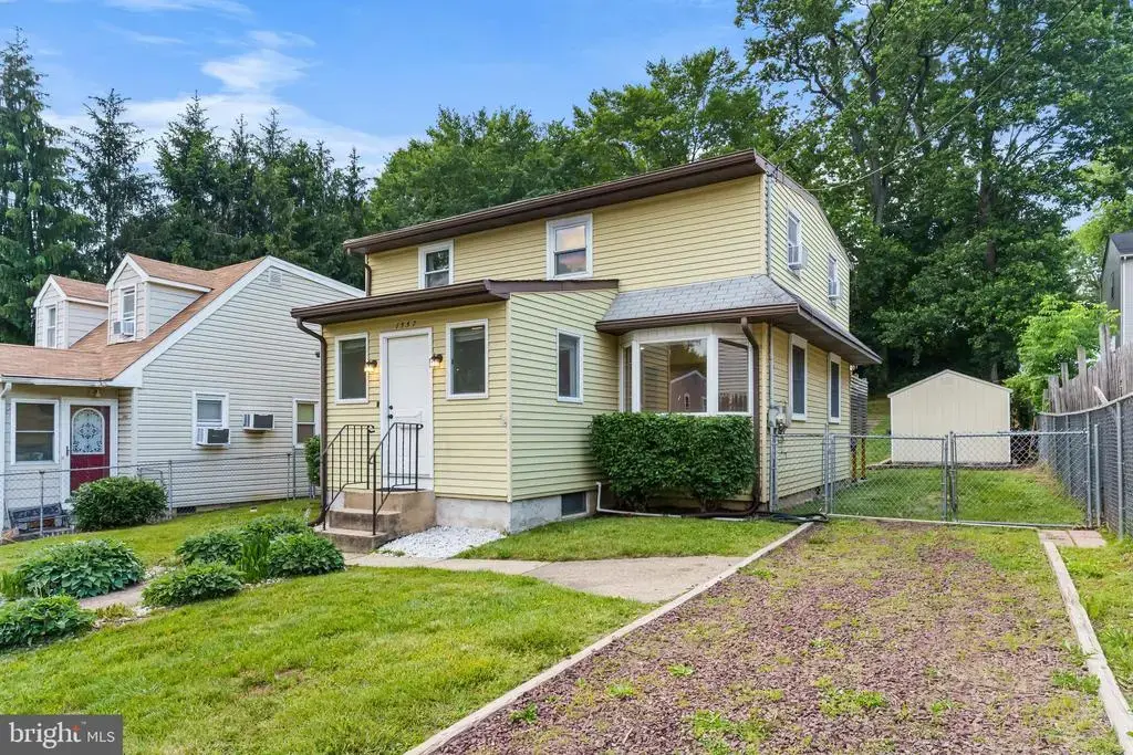 1557 Fairview Ave, LANGHORNE