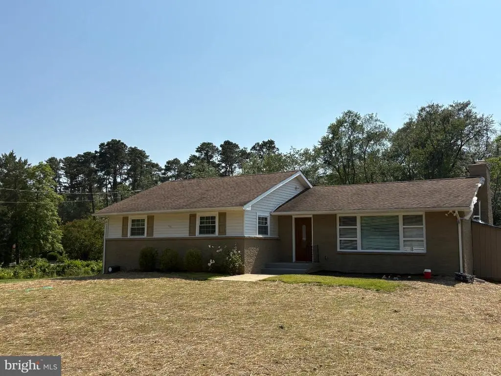 328 Riverside Dr, Vineland