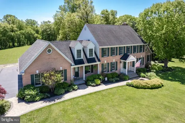 872 The Old Station Ct, Woodbine