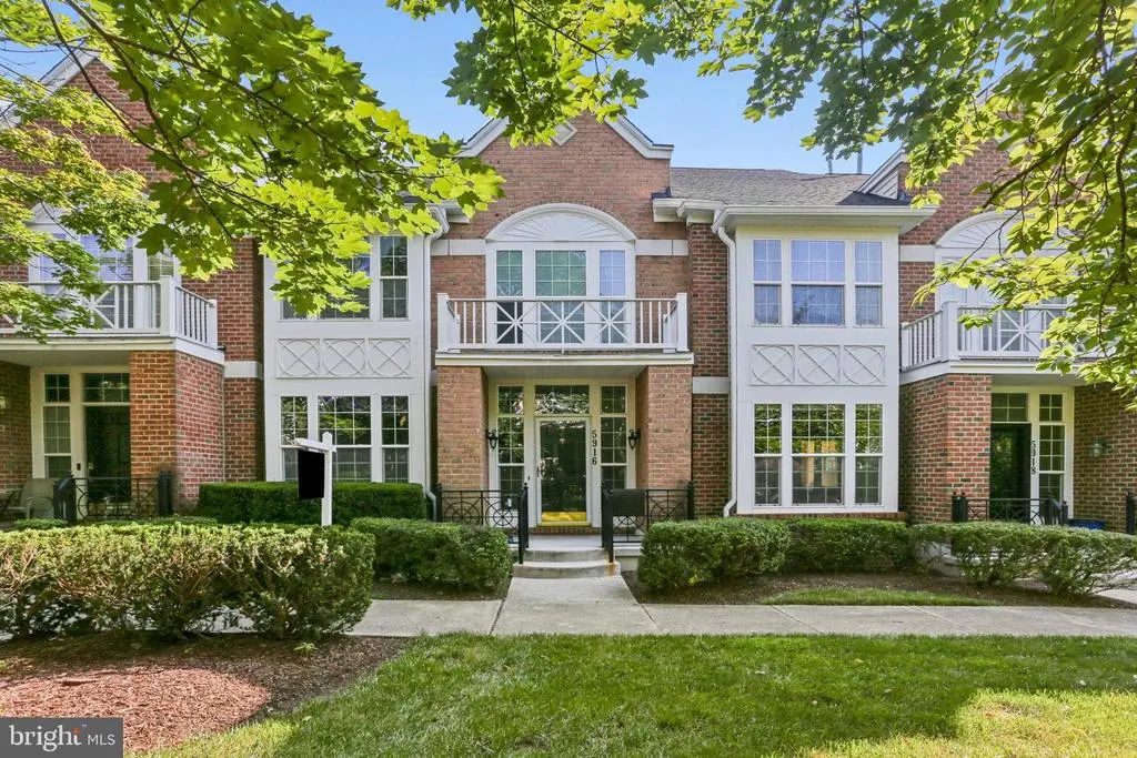 5916 Mystic Ocean Ln #a4-26, Clarksville