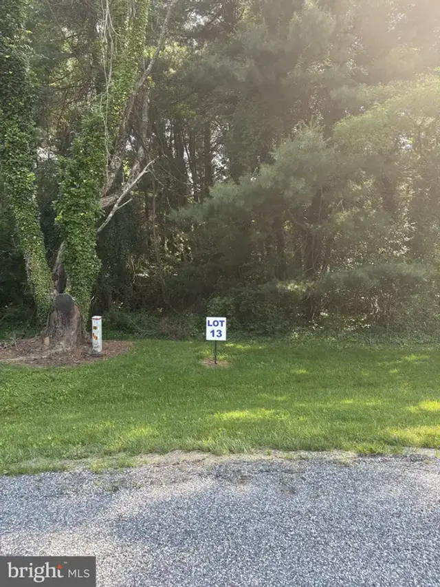 13 Wilson Point Rd, Galena