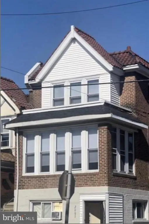 2001 N 52nd St, PHILADELPHIA