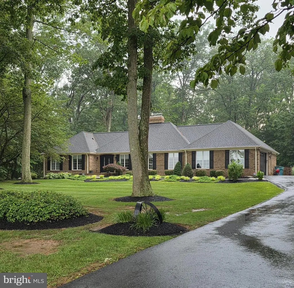 4906 Fleming Rd, Mount Airy