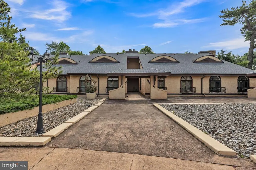 24 Centura, CHERRY HILL