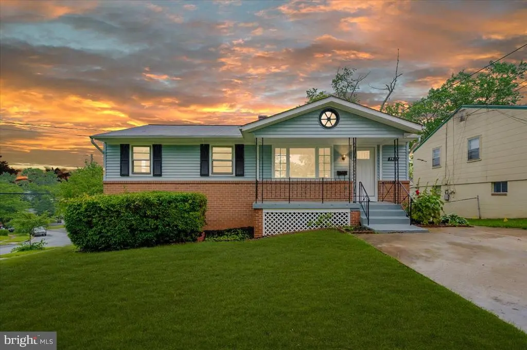 7533 Dover Ln, Lanham