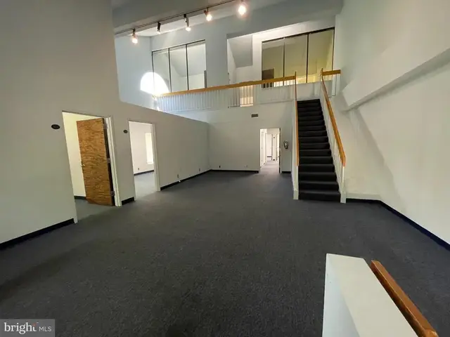 401 Jefferson St E #208, Rockville