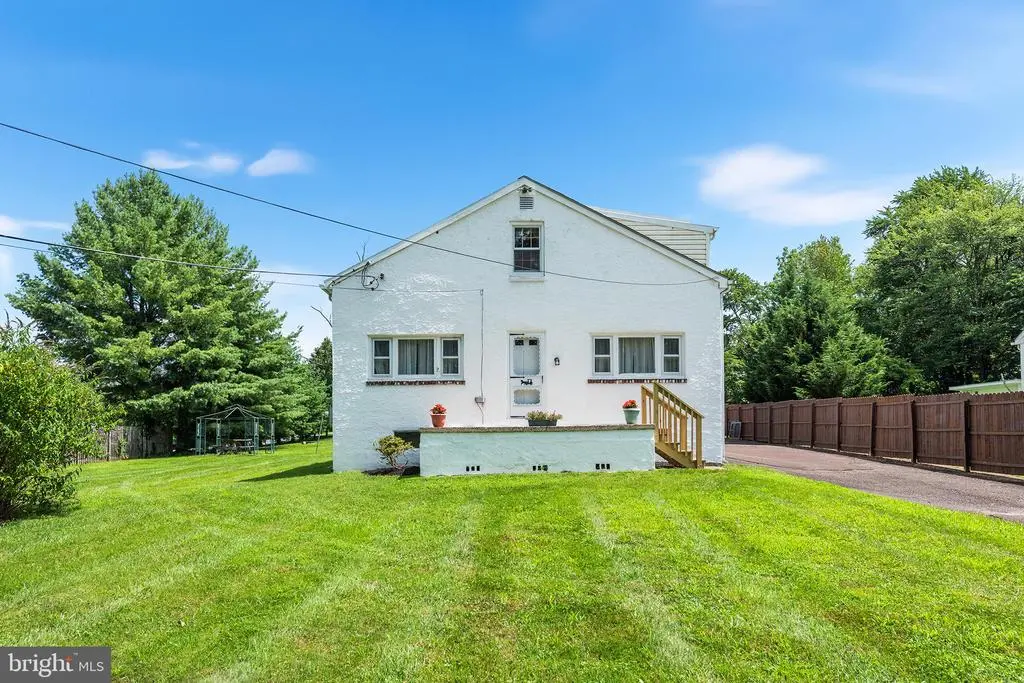 484 Fruit Farm Rd, ROYERSFORD