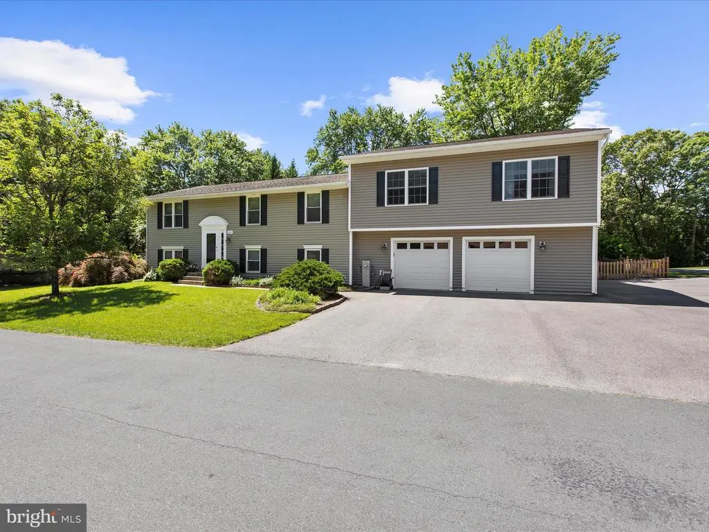 1217 Somerset Rd, Severn