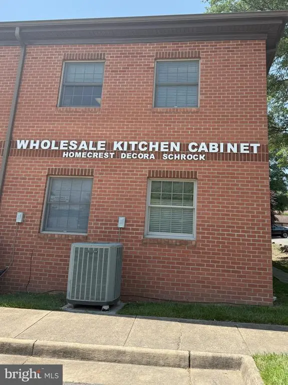 10535 Crestwood Dr #103, Manassas