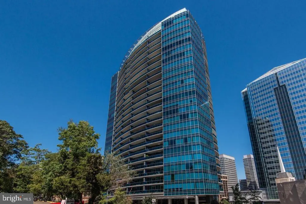 1881 N Nash St #607, ARLINGTON