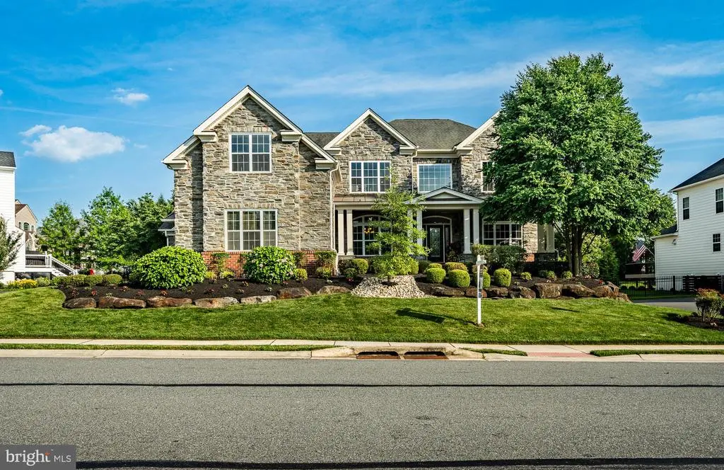 102 Odyssey Dr, Wilmington