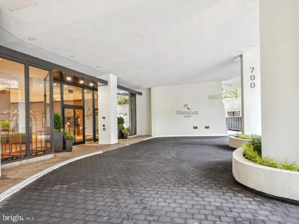 700 New Hampshire Ave Nw #116, WASHINGTON