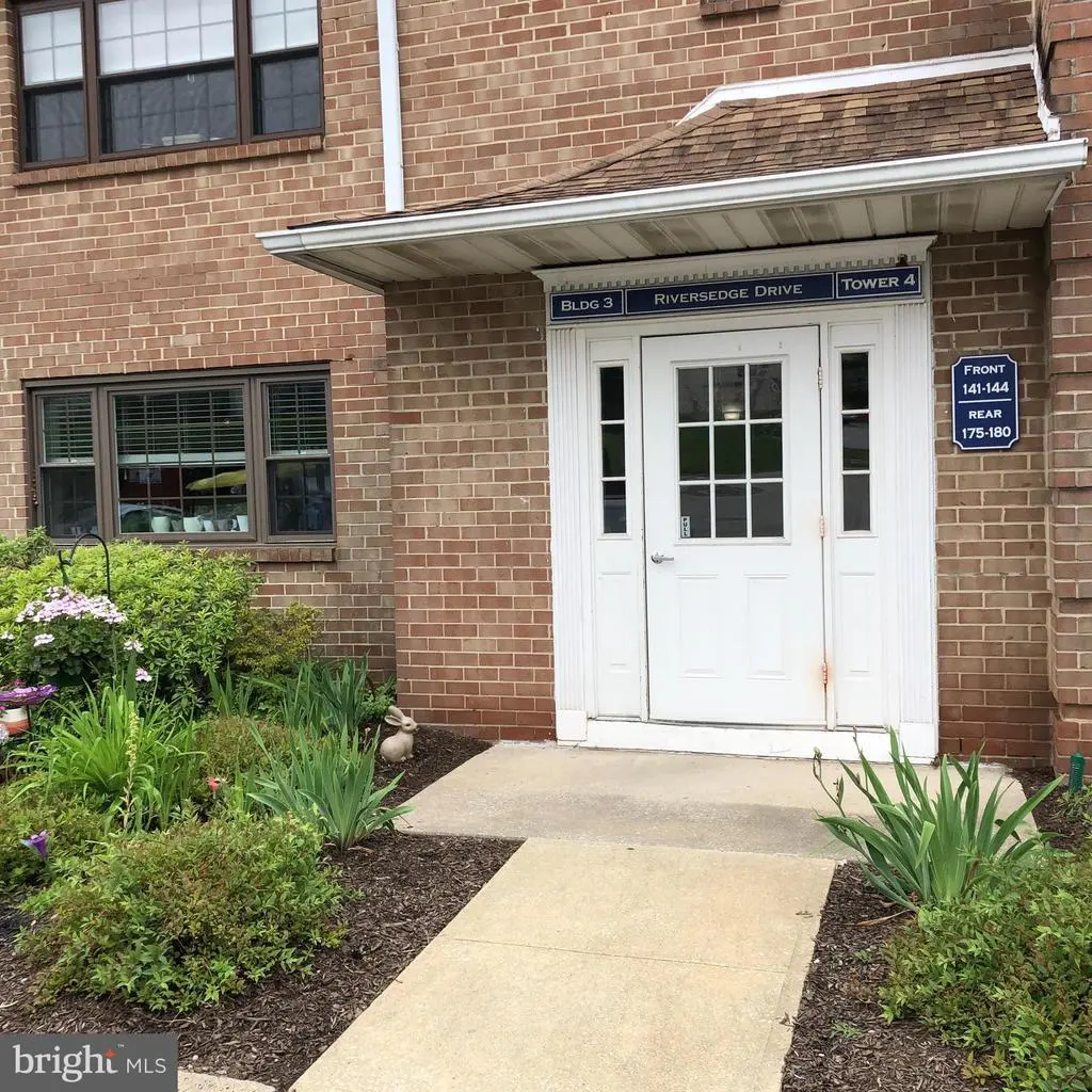 143 Riversedge Dr #condo 143, NORRISTOWN